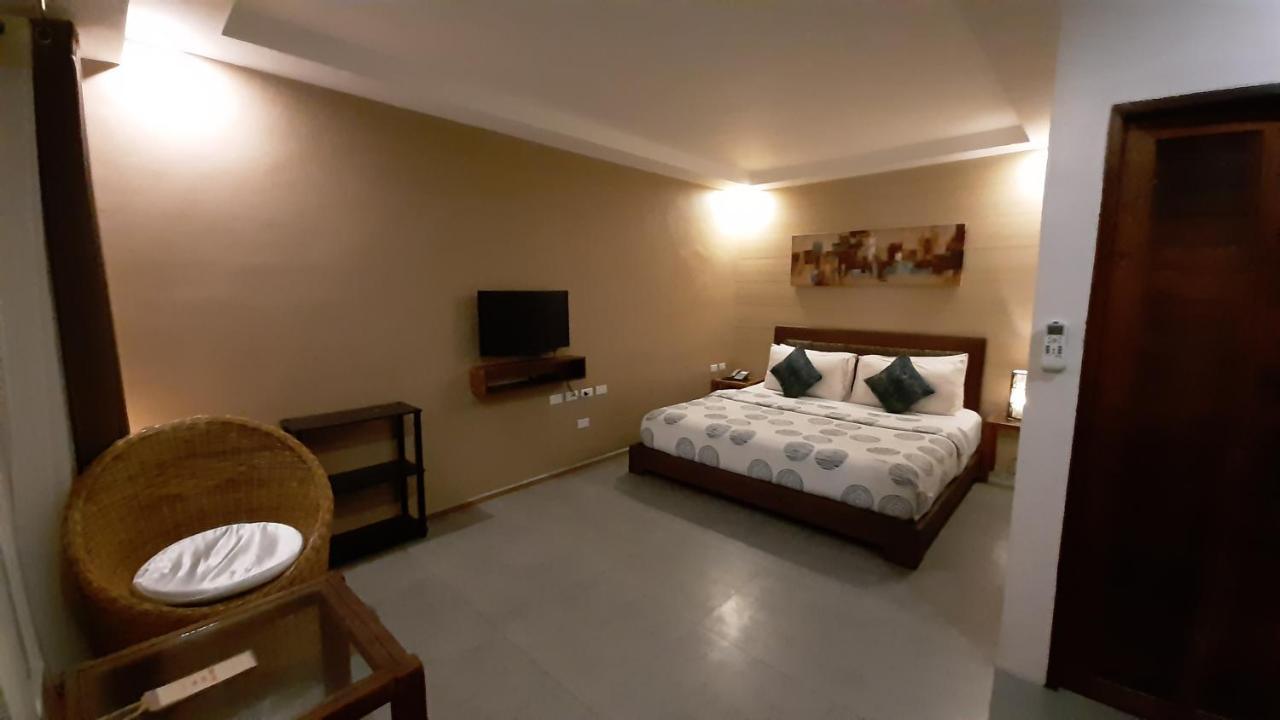 Urban Sands Hotel Iloilo Eksteriør billede