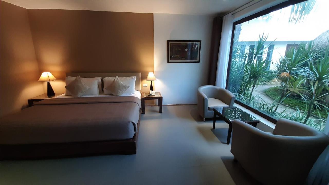 Urban Sands Hotel Iloilo Eksteriør billede
