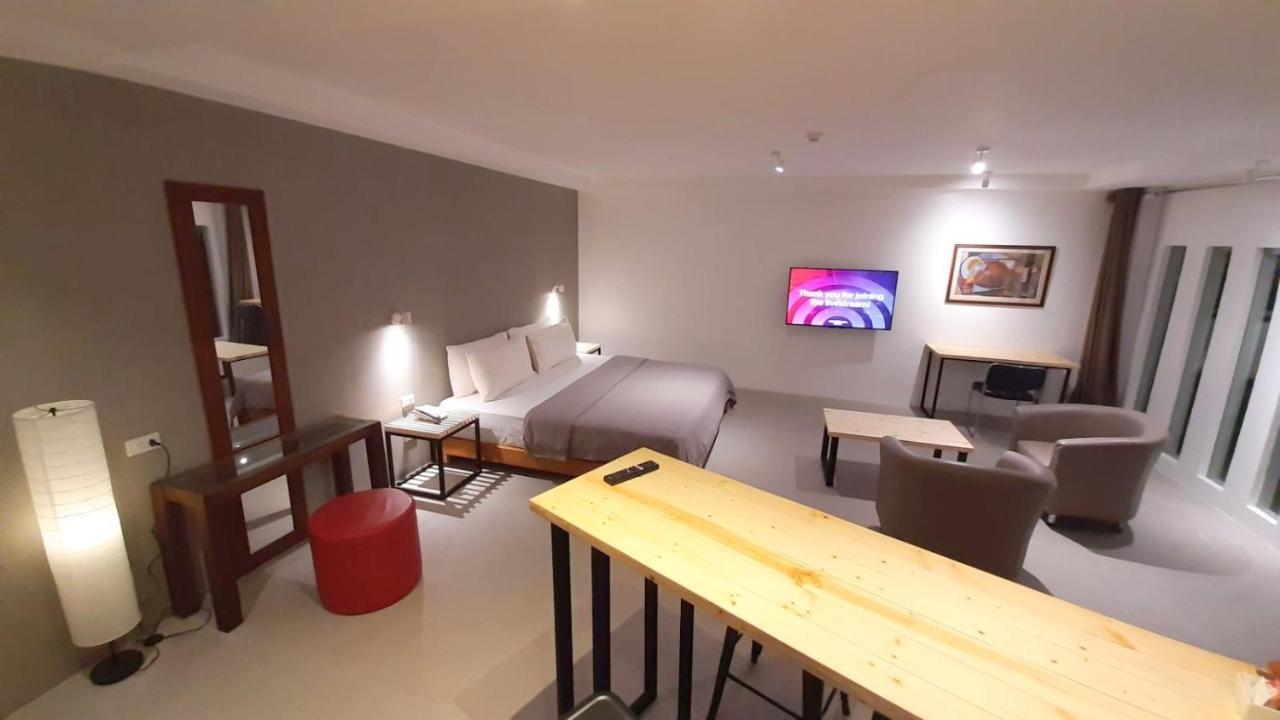 Urban Sands Hotel Iloilo Eksteriør billede