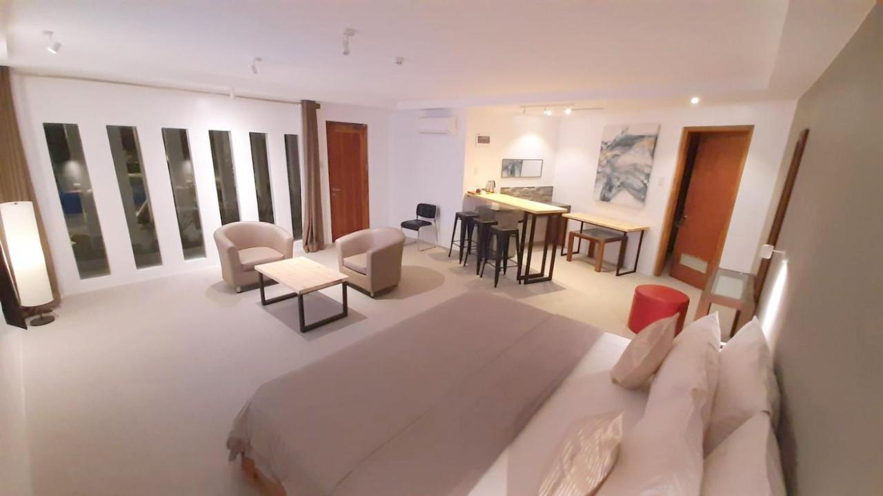 Urban Sands Hotel Iloilo Eksteriør billede